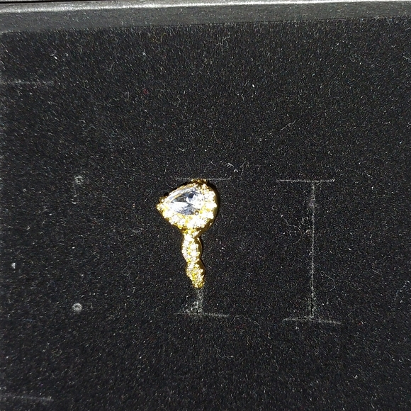 Ring - Picture 3 of 3